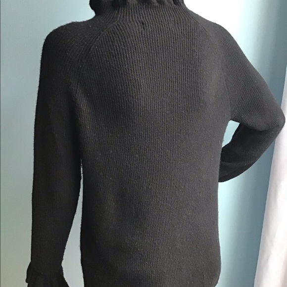 Stylish black warm and comfy! - Picture 5 of 6